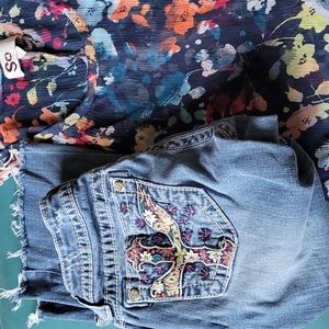 Junior girls matching jeans and top!